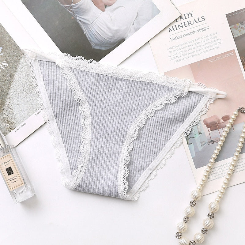 Tanga motif dentelle sans couture-Velonjara-Secret